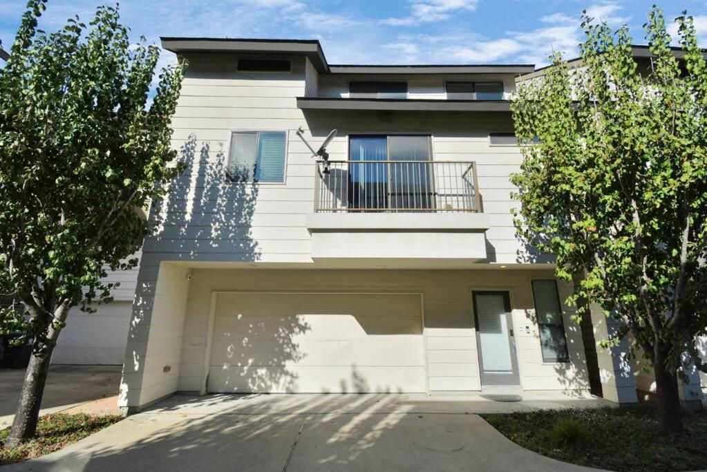 3Br/3.5Ba Three Story East Downtown Townhouse With View Villa Houston Exterior photo